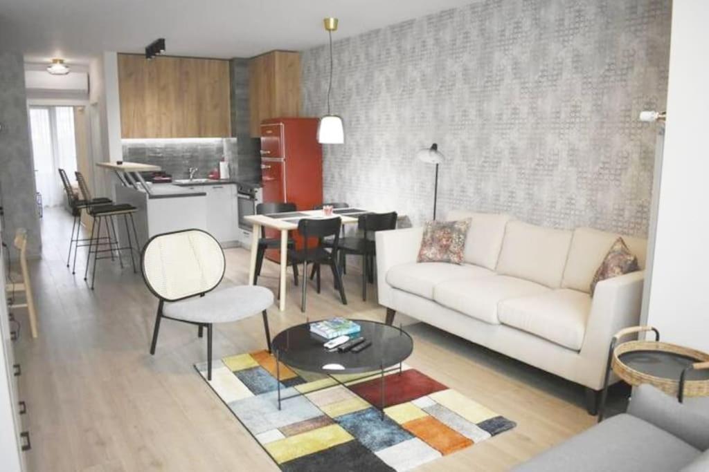 Tokiyo: A Lovely City Center 2 Bedrooms Apartment With Private Parking Sófia Exterior foto